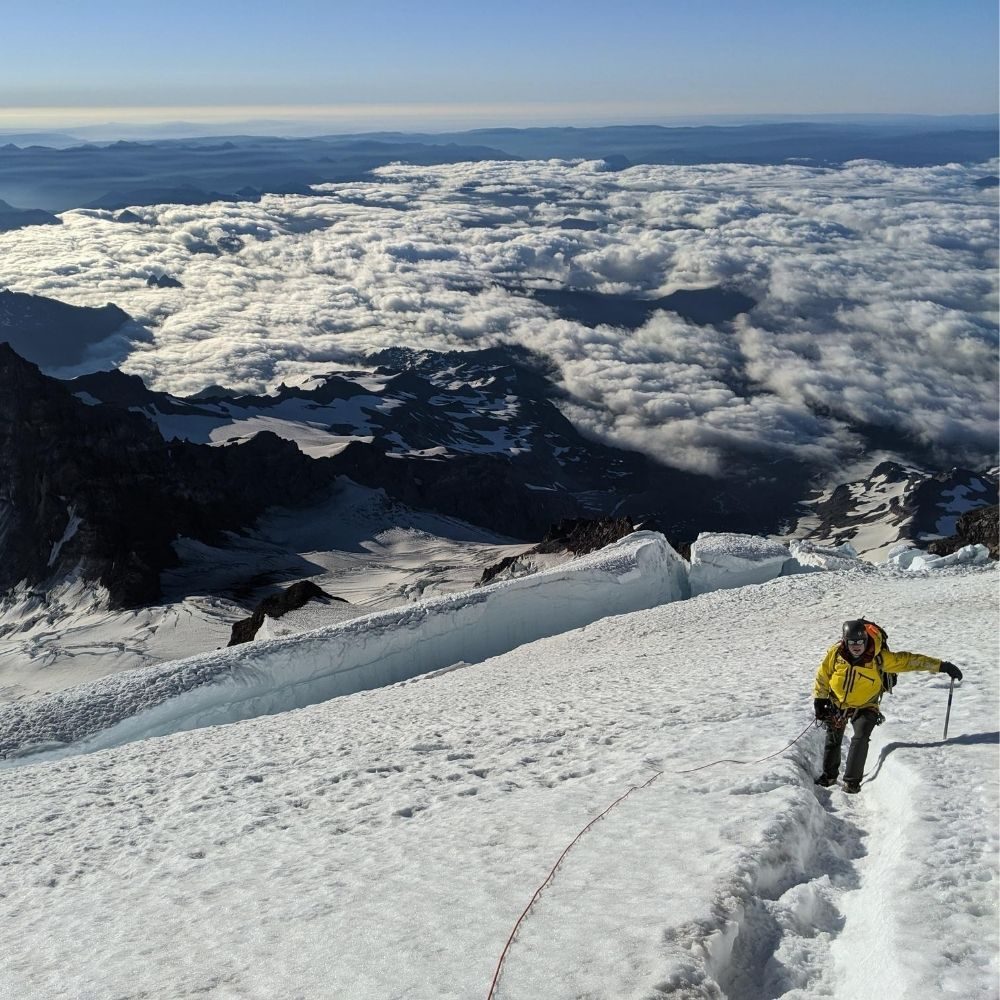 climbing mount rainier in washington